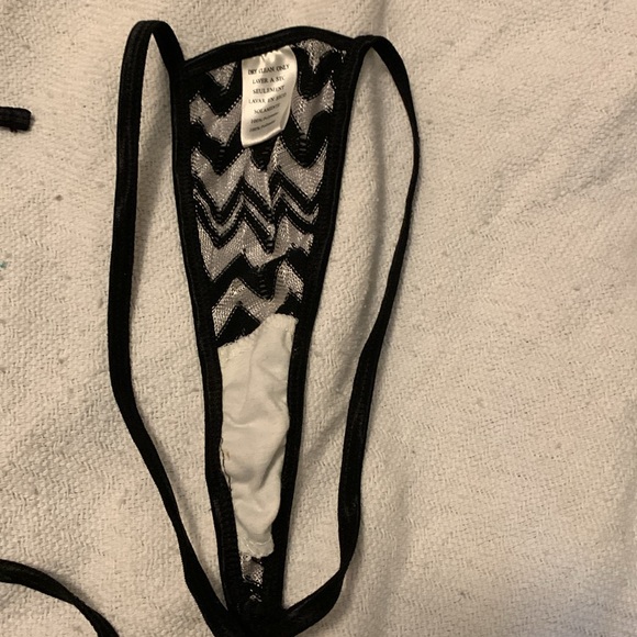 Lingerie - Picture 7 of 8